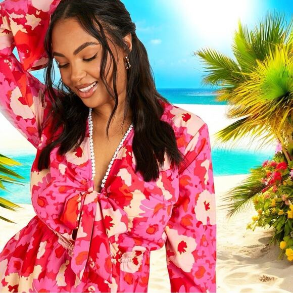 Boohoo NWT gorgeous Pink Floral Plus Size Romper Playsuit Sold Out Size 20 - Picture 2 of 6